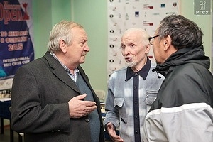 Шахматисты почтенного возраста (видео)